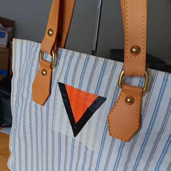 RARE 🔥 Louis Vuitton LIMITED EDITION White/ Blue Striped Tanger Tote bag - Picture 4 of 16